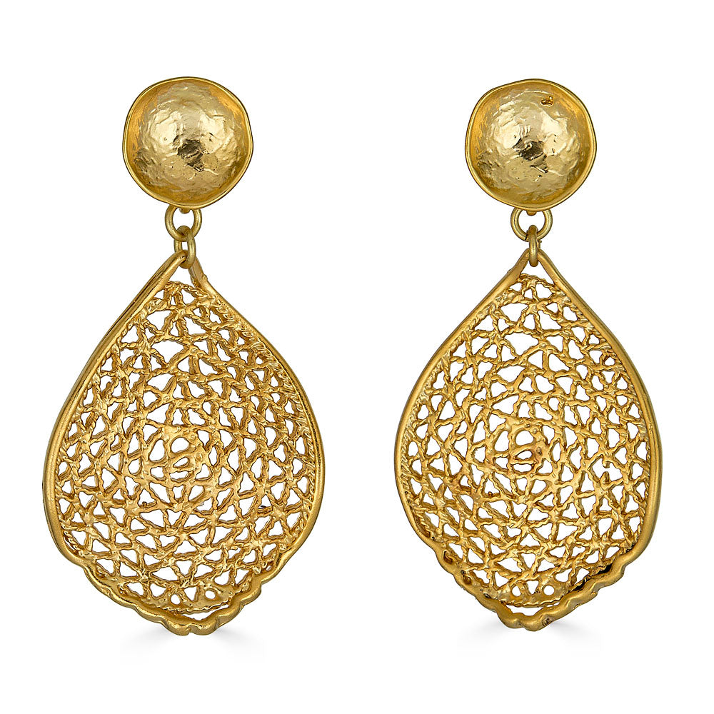 teardrop shaped lace earring