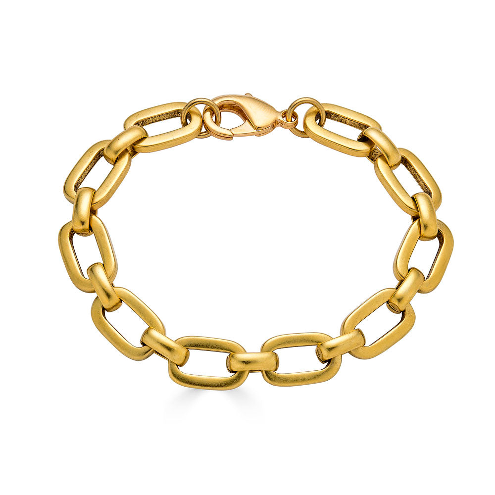 an oval chain bracelet